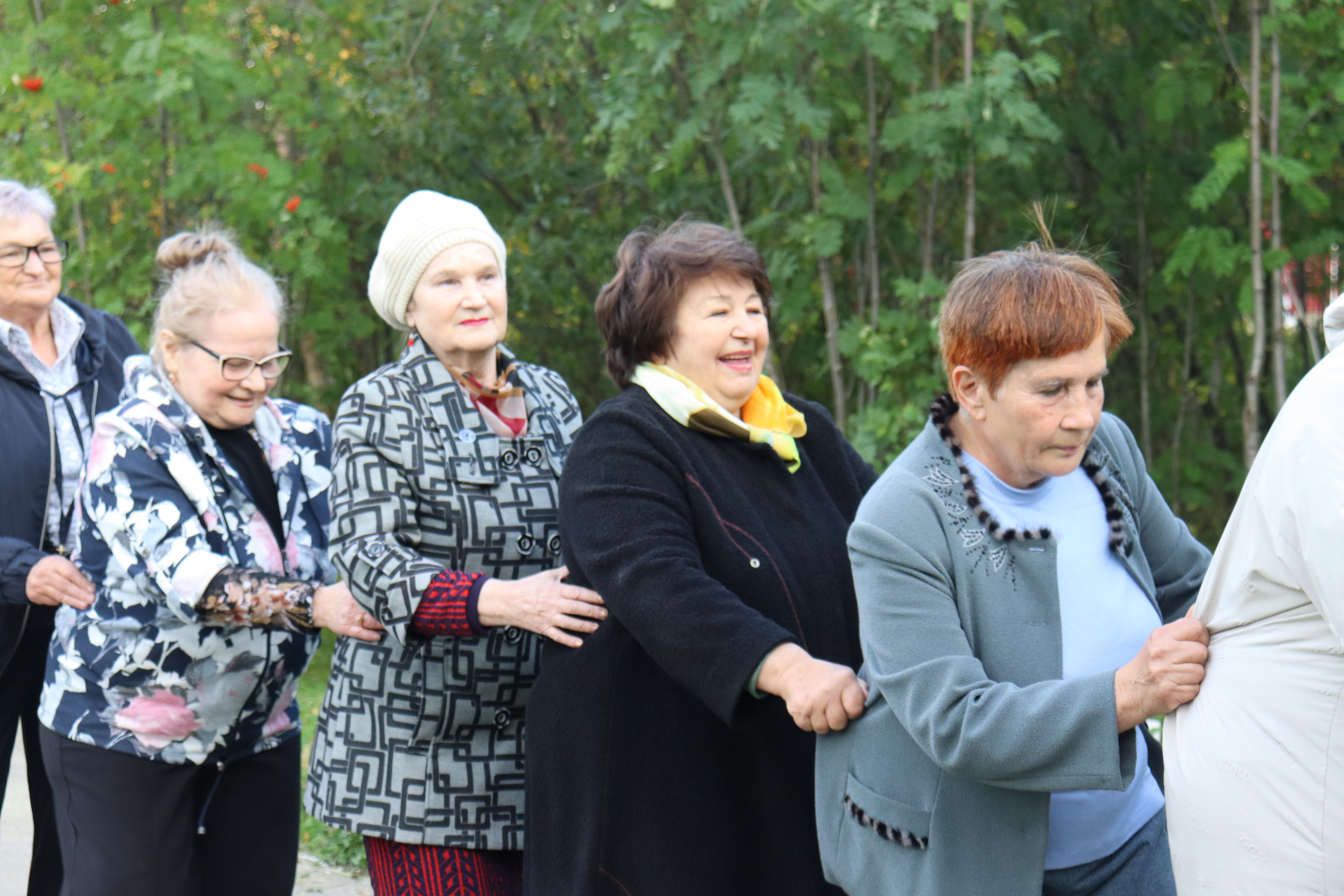 Танцплощадка «Танцы людям серебряного возраста», в рамках культурной акции «Активное долголетие» и программы «Культурная серебряная жизнь» Губернаторского проекта «Серебряное долголетие».
